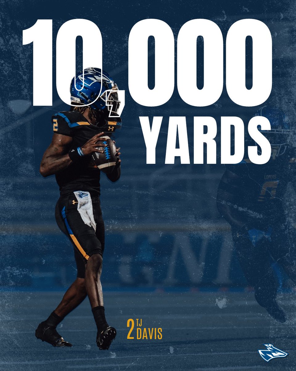UNK_Athletics's tweet photo. Congratulations to @davistj05 for joining Justin Coleman &amp; Jake Spitzlberger as Lopers with 10k yards of total offense!! @UNK_Football #LopesUp https://t.co/k2UZ3XW984