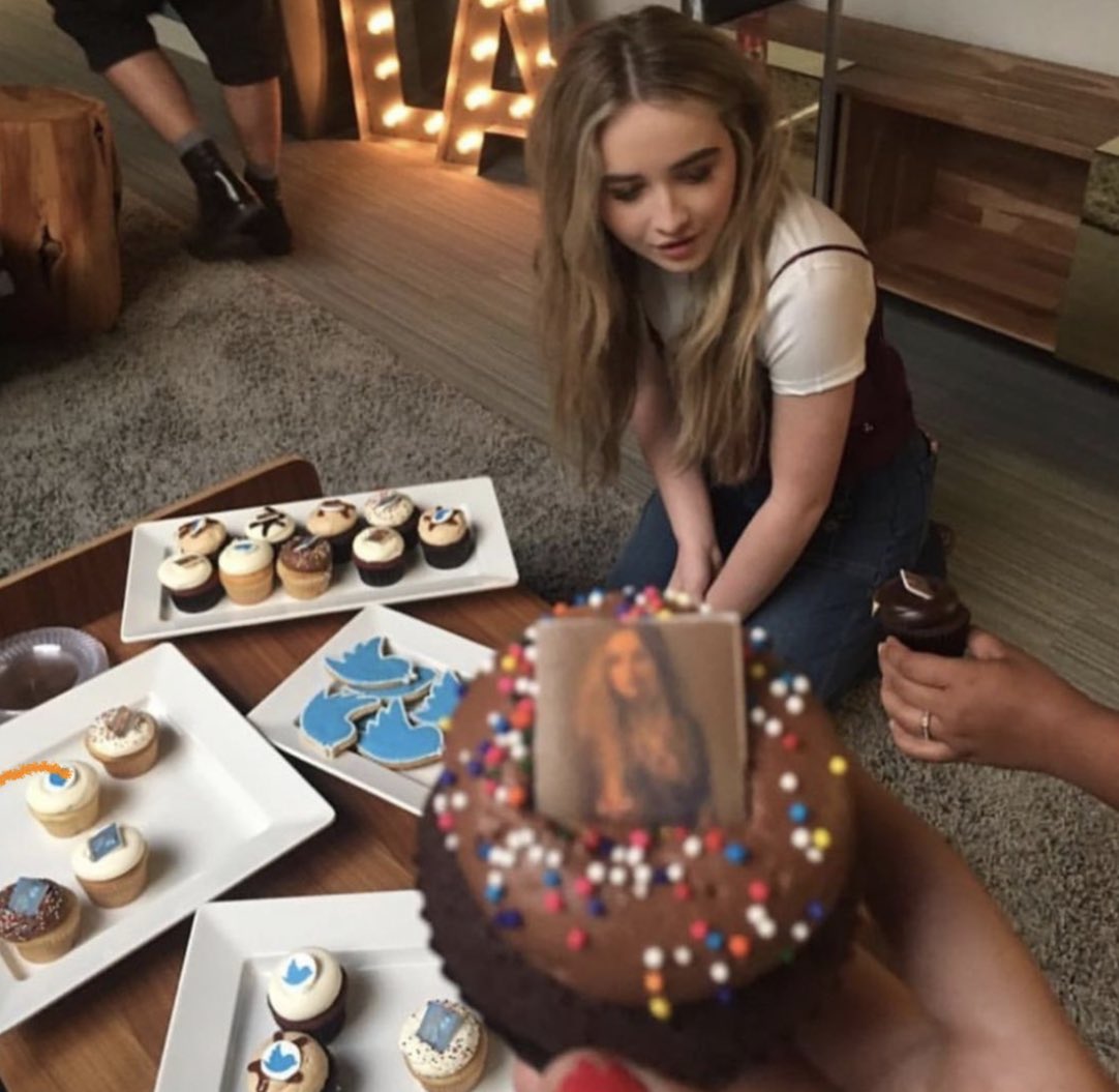 notimeforasa's tweet photo. the bridges off every song on ‘EVOLution’ by sabrina carpenter 

— a seven year anniversary thread 🧸 https://t.co/O273rijFsM