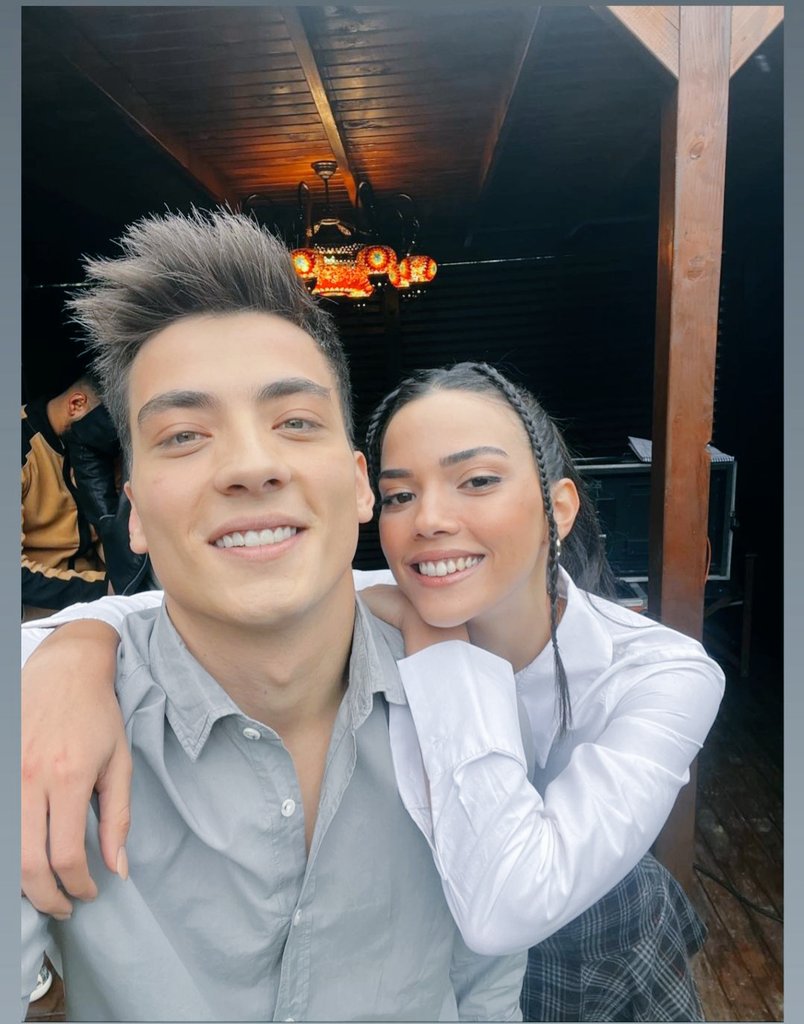 Abili kardeşli selfisi