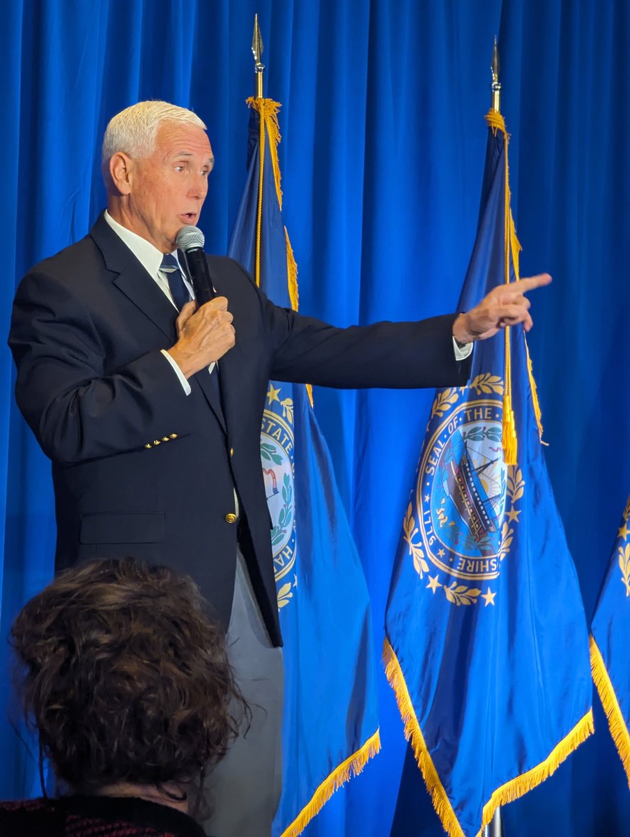 tlangsr's tweet image. Great day 2 of the #FITN Leadership Summit #NHGOP