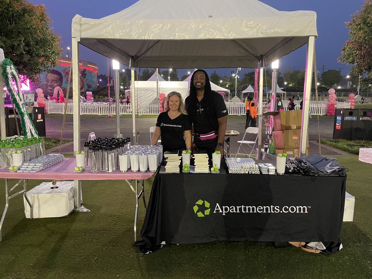 crazeerayzee's tweet photo. Another weekend of service! The CoStar and https://t.co/OZwHw8b0oR brands were sponsors at this year’s Making Strides Against Breast Cancer Walk. #AmericanCancerSociety #MakingStridesAgainstBreastCancer #CoStarBuilds #CoStarBuildsAtlanta #BreastCancerWalk #CREM https://t.co/njkBVeDmQc
