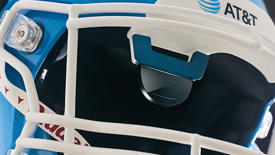 AT&amp;T has unveiled its “Sound of Silence” advertisement for the 1st-ever inclusive 5G helmet for Deaf and hard-of-hearing 🏈 players.The 🏈 helmet was built in collaboration with AT&amp;T and Gallaudet University,which is a global leader in bilingual education for the deaf community.