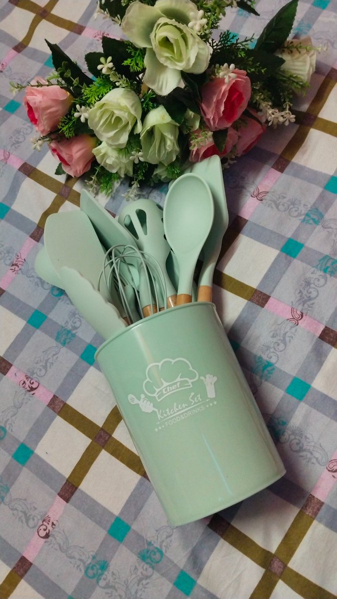 naazhomekitchen's tweet image. 📦😄Naye spatulas ka Pardafash:Kitchen Ke Naye Shahenshah 👑 🥄
#12peicespatulas
#amazonpurchase
#amazonunboxing