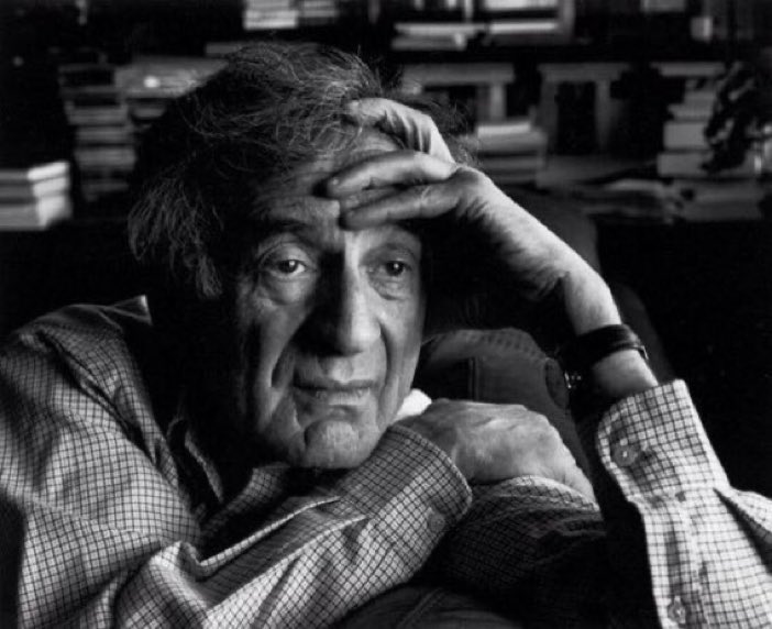 « La neutralité aide l'oppresseur, jamais la victime. Le silence encourage le persécuteur, jamais le persécuté. »
Elie Wiesel
