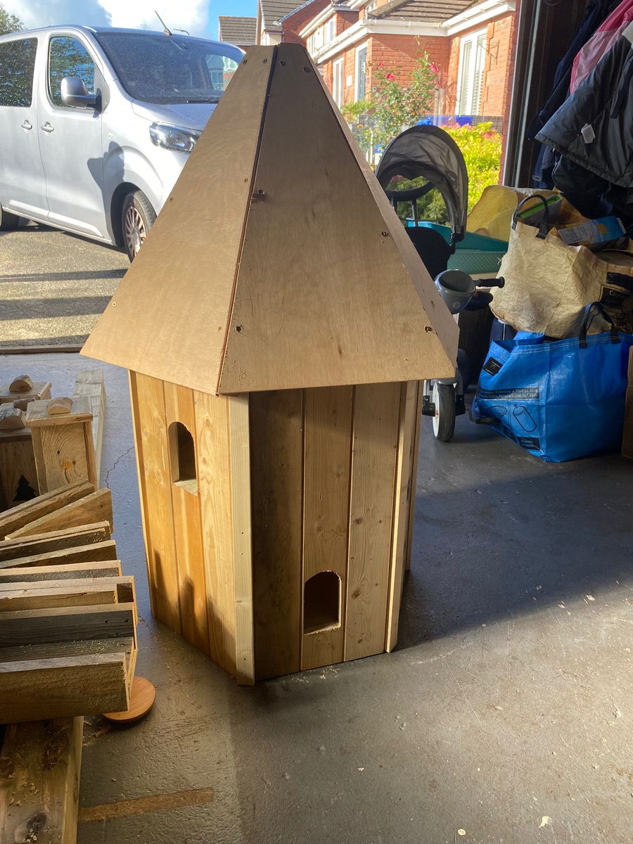 Seeder_Wood's tweet photo. Block planing on the Dovecote today… and some great progress @Bleddyn25598275 #Alex11 #Tomas9 #britainsbestwoodworker https://t.co/JoBn0KVupq