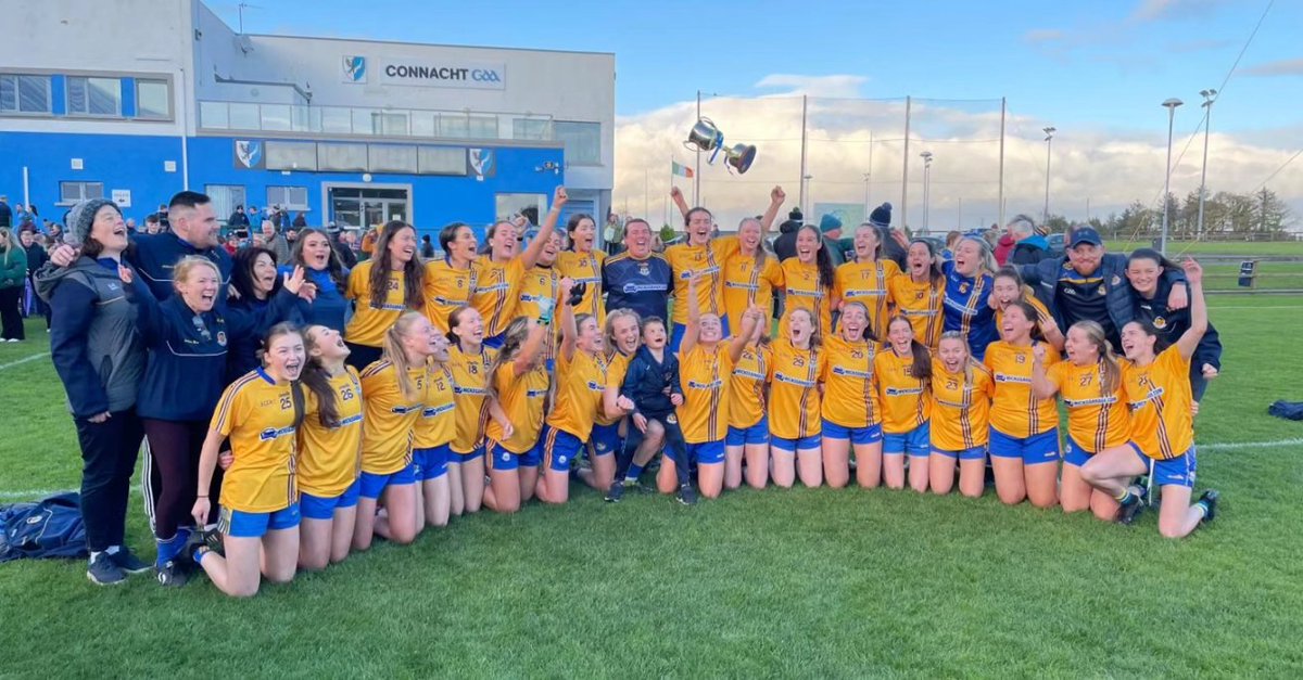 Gaa_Knockmore's tweet photo. The Girls will be crossing the bridge back into the parish in about 15 minutes 🧡💙 https://t.co/wuzpqiXwfK