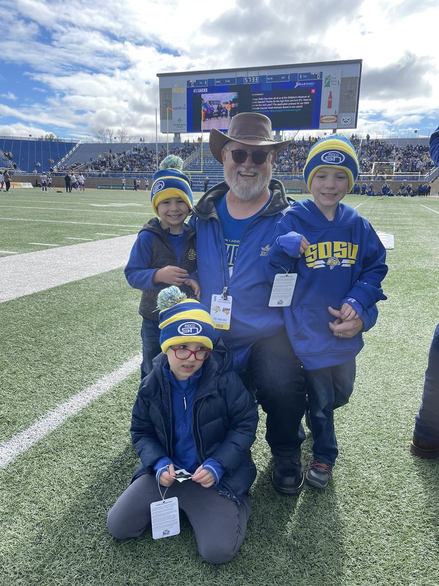 MissyKay777's tweet photo. One proud Grandpa! #gojacks #earsup #sdstate #hoboday https://t.co/9U96bzS24J