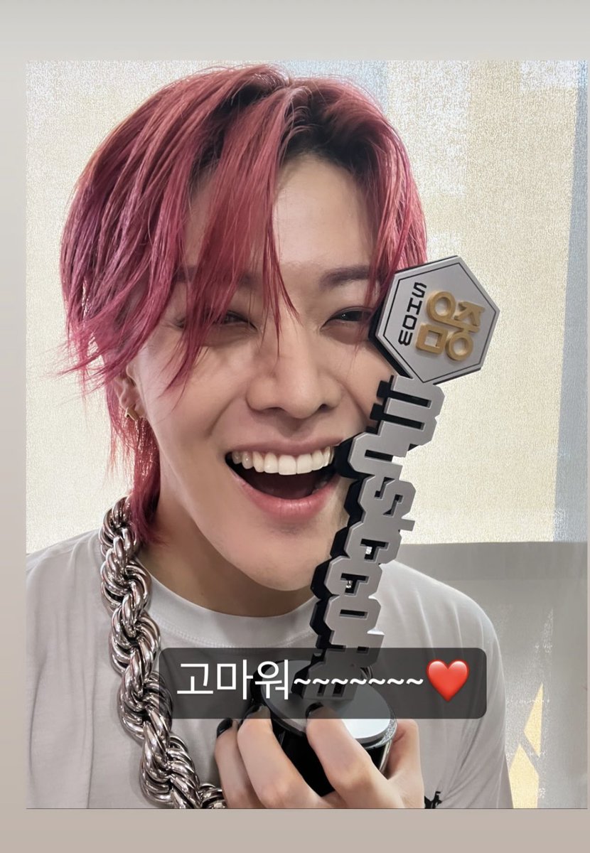 tomomy_yi's tweet photo. おめでとう~~~~~~~♡^ ^
#NCT127 #YUTA #MARK
#NCT127_FactCheck
#FactCheck3ndWin https://t.co/fWNNOwejB8