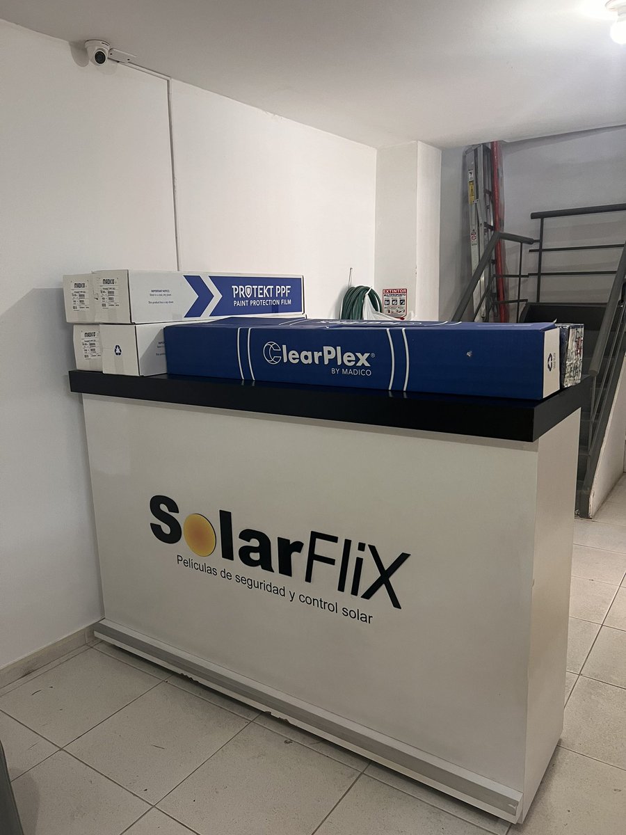 SolarFlix_SAS's tweet photo. Ya tenemos para todos nuestros clientes protección para parabrisas #clearplex #windshieldprotectionfilm y #protektppf de @MadicoInc recuerden que somos distribuidores autorizados en #Colombia https://t.co/y7JuwS7xwe