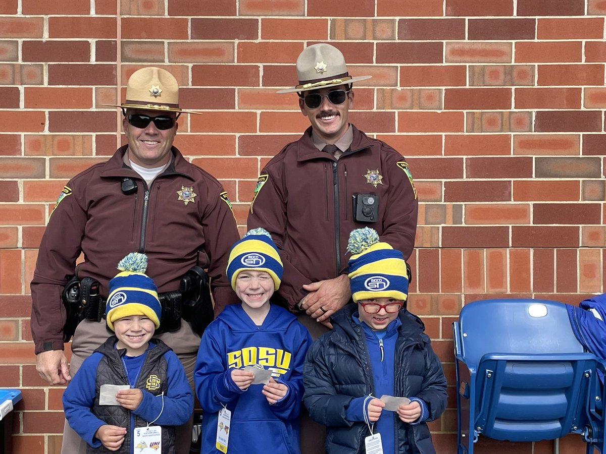 MissyKay777's tweet photo. A great day for #GoJacks football! #hoboday #cousins #earsup https://t.co/Ps2fO0nmOb