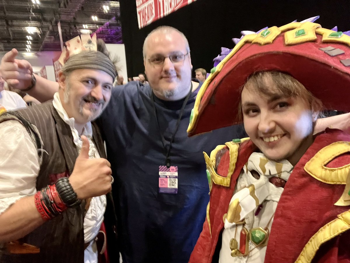 CosMathies's tweet photo. Had a good time meeting this lot again!w/ @Perkster662 🩷 until next time guys🏴‍☠️@Spammals @RealLifeWookie @BehavingBeardly https://t.co/Rx1E6f7z5f