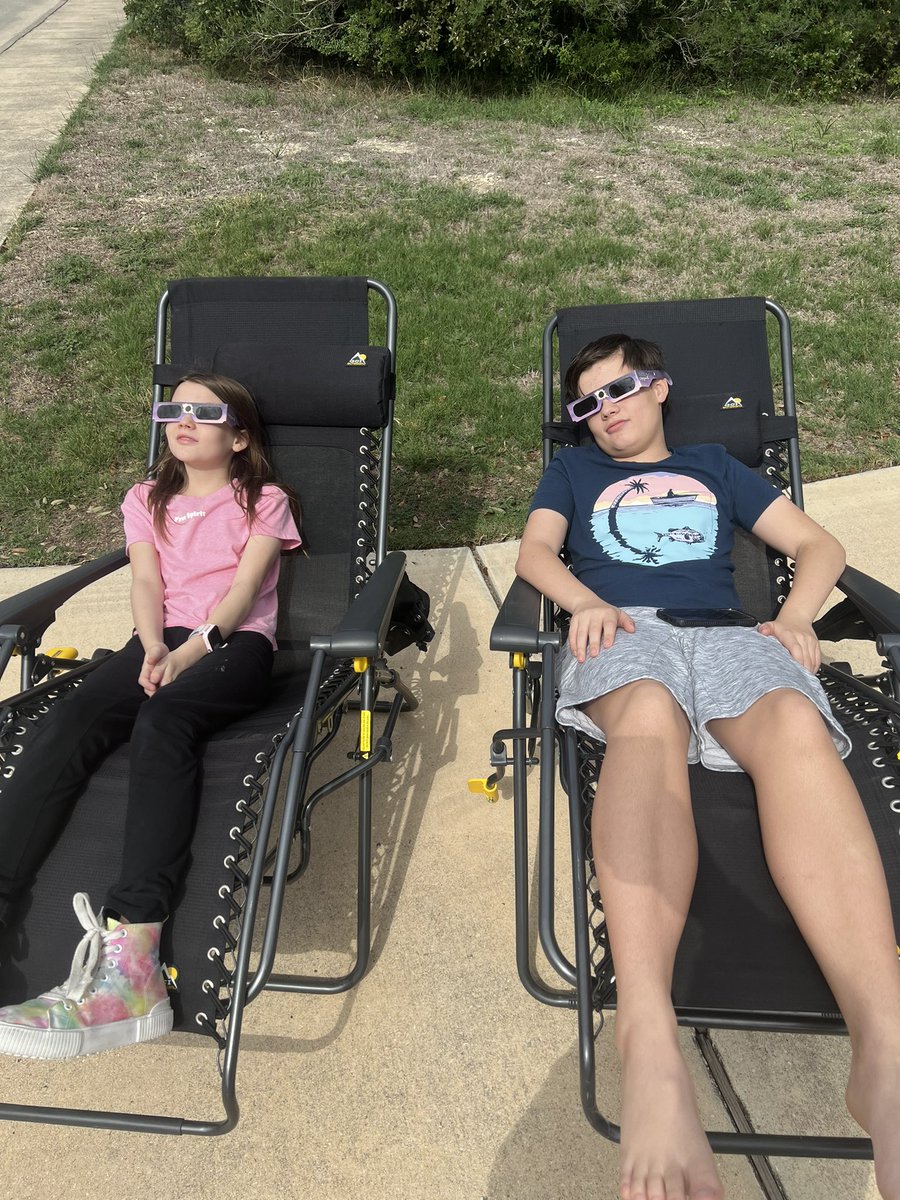 Eclipse Fun!🌑💗