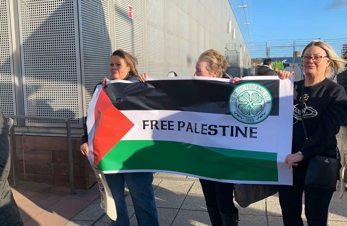 sunia170's tweet photo. Proud of my city. A brilliant turnout today in Glasgow. Glasgow stands with Palestine 🇵🇸🏴󠁧󠁢󠁳󠁣󠁴󠁿 #FreePalestine #Glasgow #BBC https://t.co/27uwUX6JoA