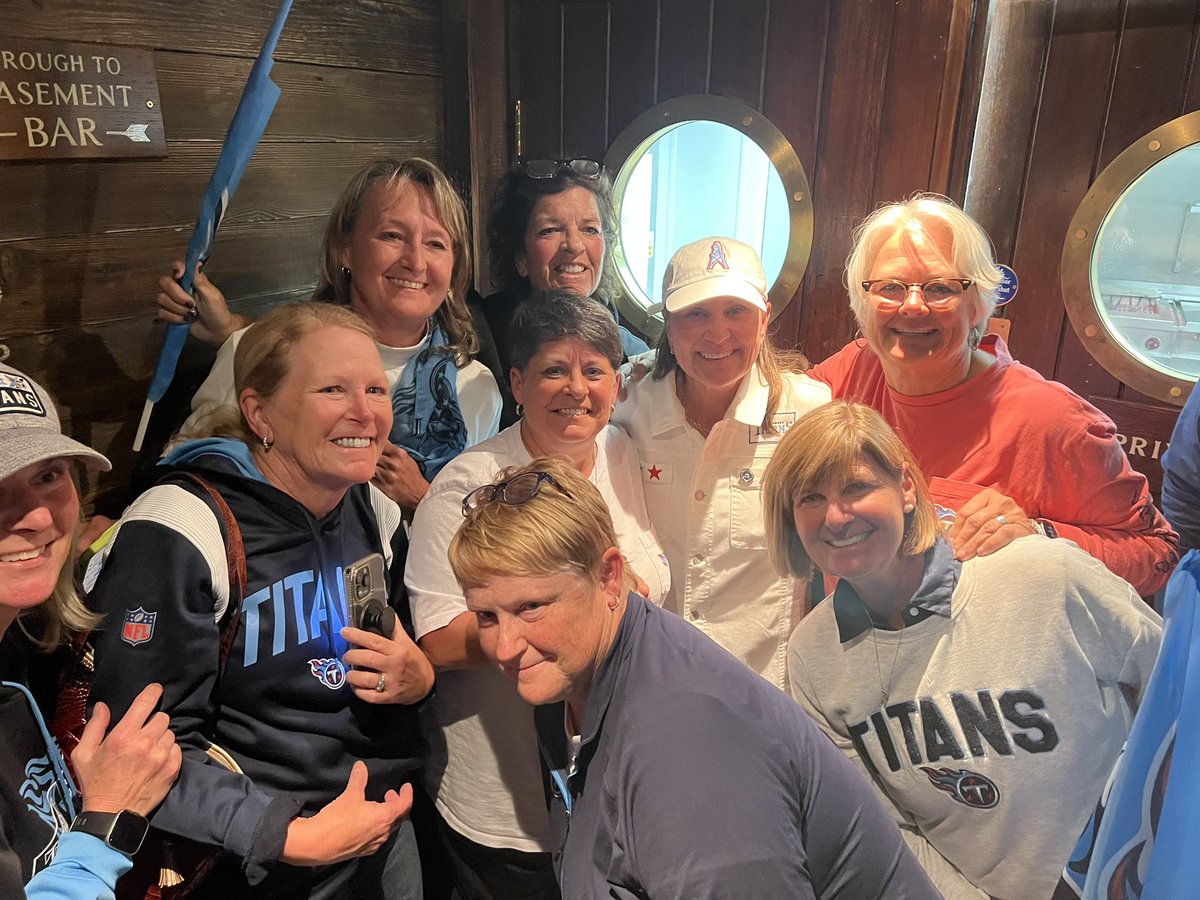 bethnagy's tweet photo. @Titans https://t.co/KN37iHKo4H