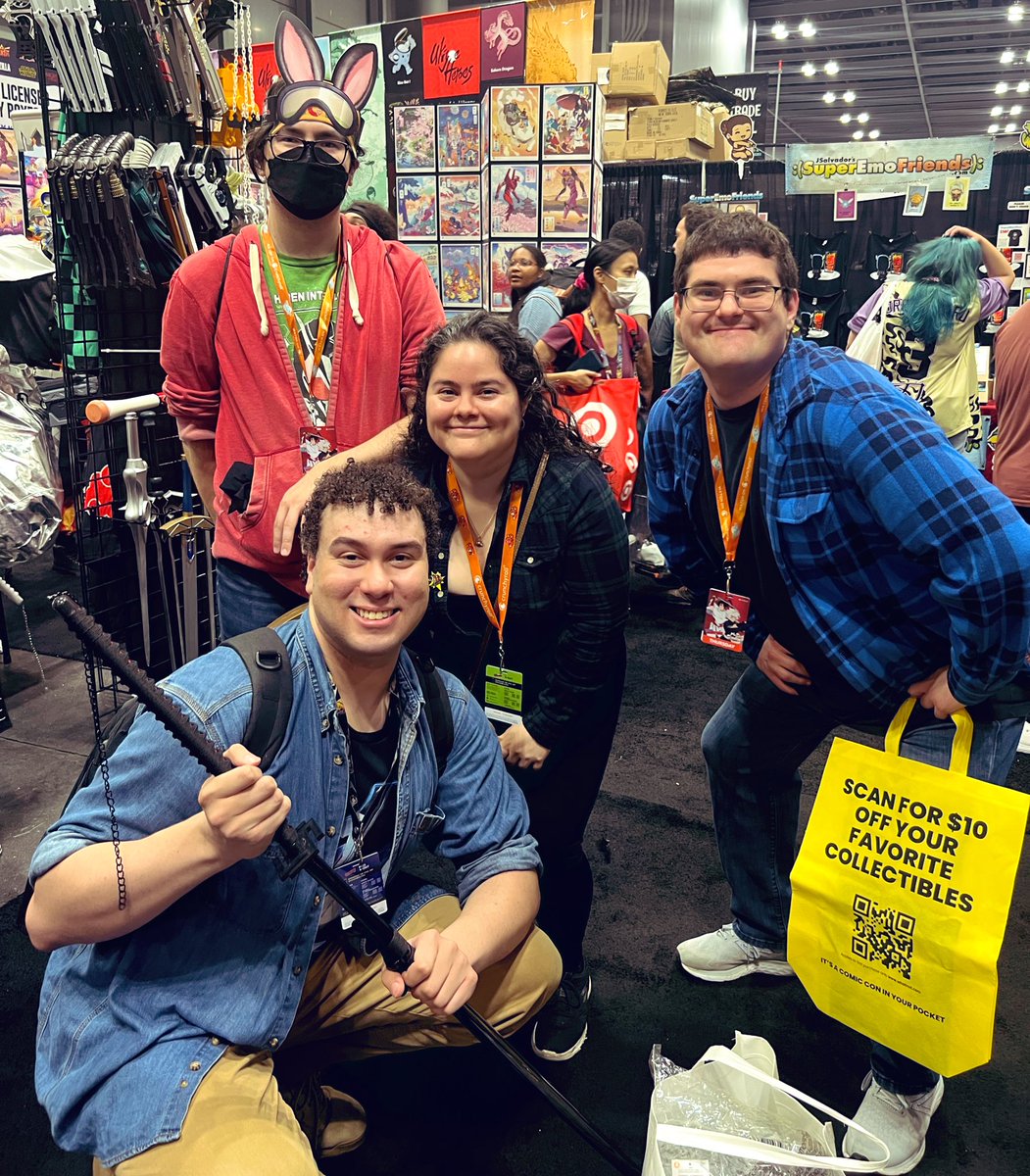 DannyKramerVO's tweet image. Hanging with some cool peeps at #NYCC @daisyguevaravo, @AWinterwonder, @AdamNewVA 

#NewYorkComicCon #voiceactors