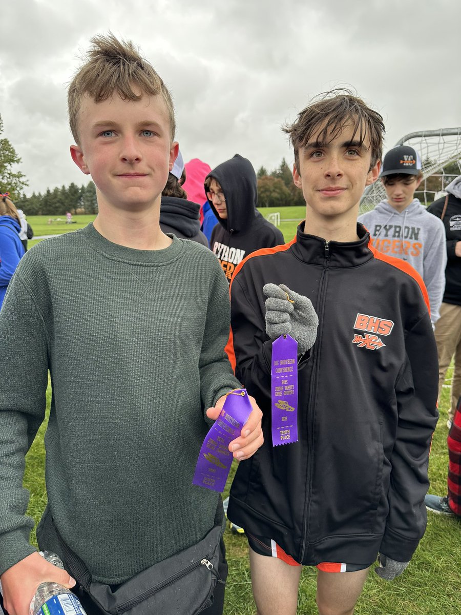 ByronTigerXC's tweet photo. BNC Conference Champsionship results on a rainy morning in Oregon:
Tim Starwalt (4th) All-Conference 
Ashley Potter (18th) Honorable Mention All-Conference 
Gabby Northrup (19th) Honorable Mention All-Conference 
Emma Franchi (20th) Honorable Mention All-Conference https://t.co/24SjZYr9Kk