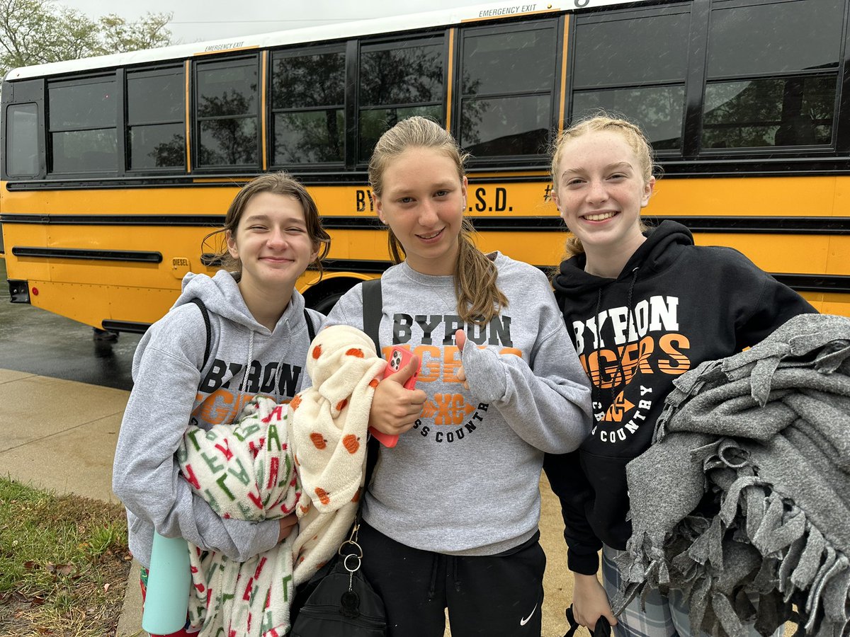 ByronTigerXC's tweet photo. BNC Conference Champsionship results on a rainy morning in Oregon:
Tim Starwalt (4th) All-Conference 
Ashley Potter (18th) Honorable Mention All-Conference 
Gabby Northrup (19th) Honorable Mention All-Conference 
Emma Franchi (20th) Honorable Mention All-Conference https://t.co/24SjZYr9Kk