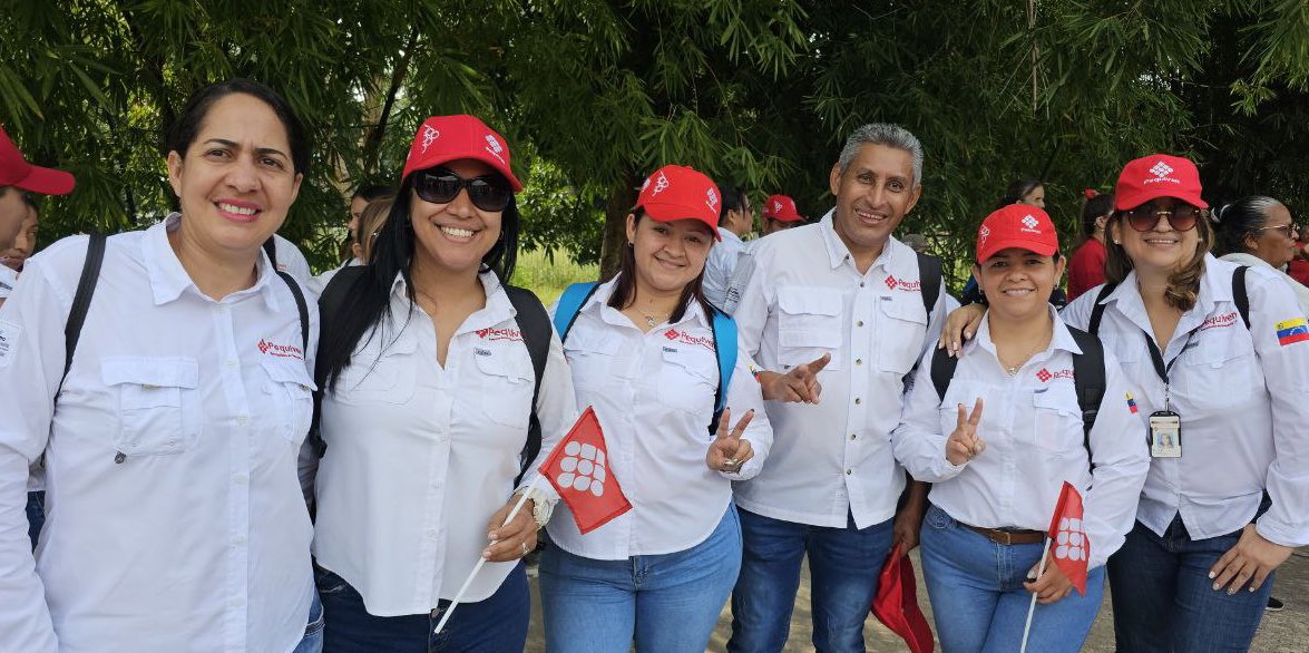 ¡El pueblo unido alza su voz!

#Pequiven dice presente en el Monumento Campo de Carabobo apoyando el consenso de la unidad nacional.

#MisiónNevadoEsAmor
#TrabajoEnEquipoVictoriaSegura

<a href="/NicolasMaduro/">Nicolás Maduro</a> 
<a href="/TellecheaRuiz/">Rafael Tellechea</a>
<a href="/nlaconchamolina/">@NLaConchaMolina</a>