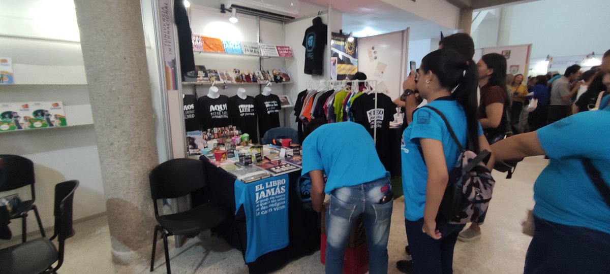 GipsyGastello's tweet photo. Nuevo emprendimiento es este en la #Filuc y te andamos esperando @rafaellacava10 😑 https://t.co/QazPYA5nQB