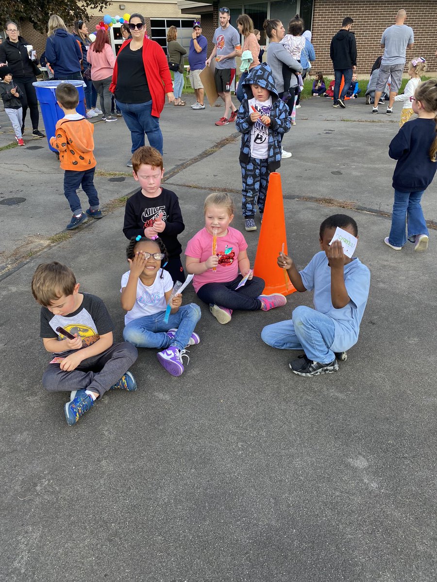 Thank you to the EE PTO and SAS team for another fabulous Walk-a-thon!🧡💙