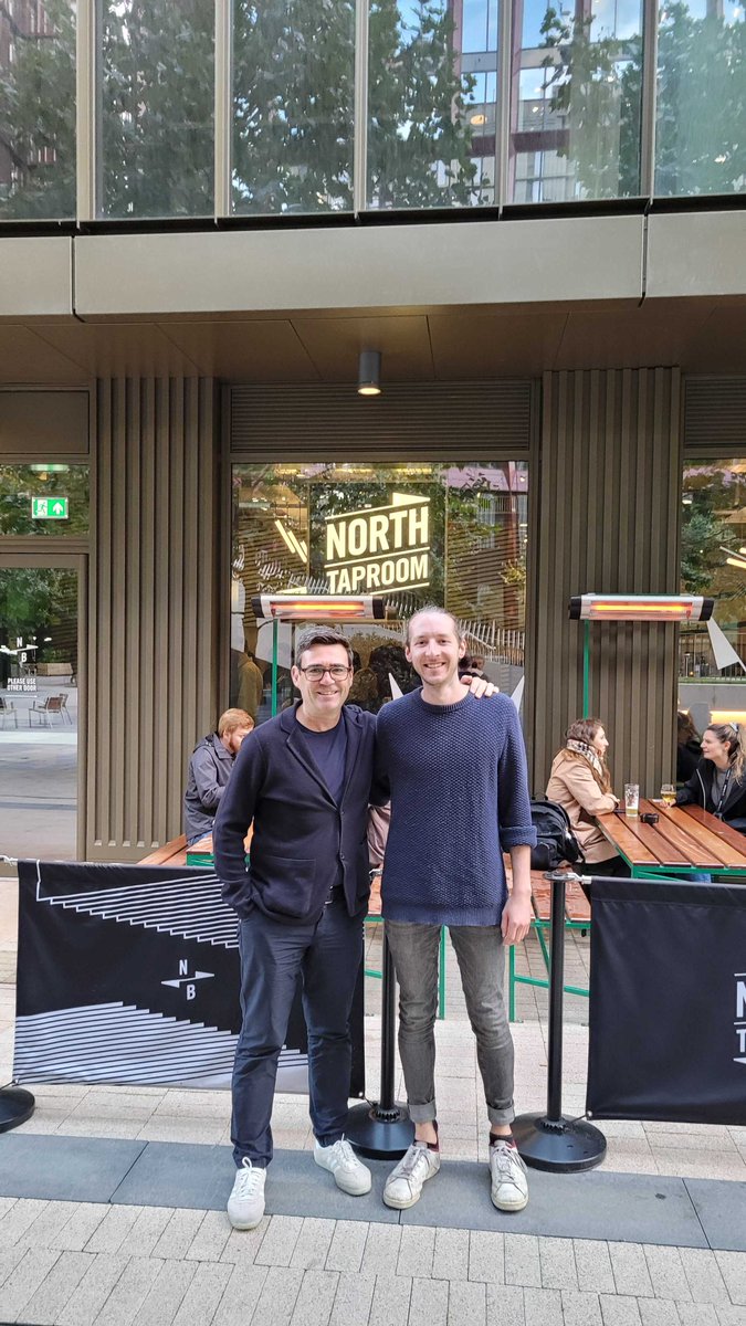 Look who popped in for a pint! Only Andy Burnham, Mayor of Greater Manchester!
#manchestermayor #mayor