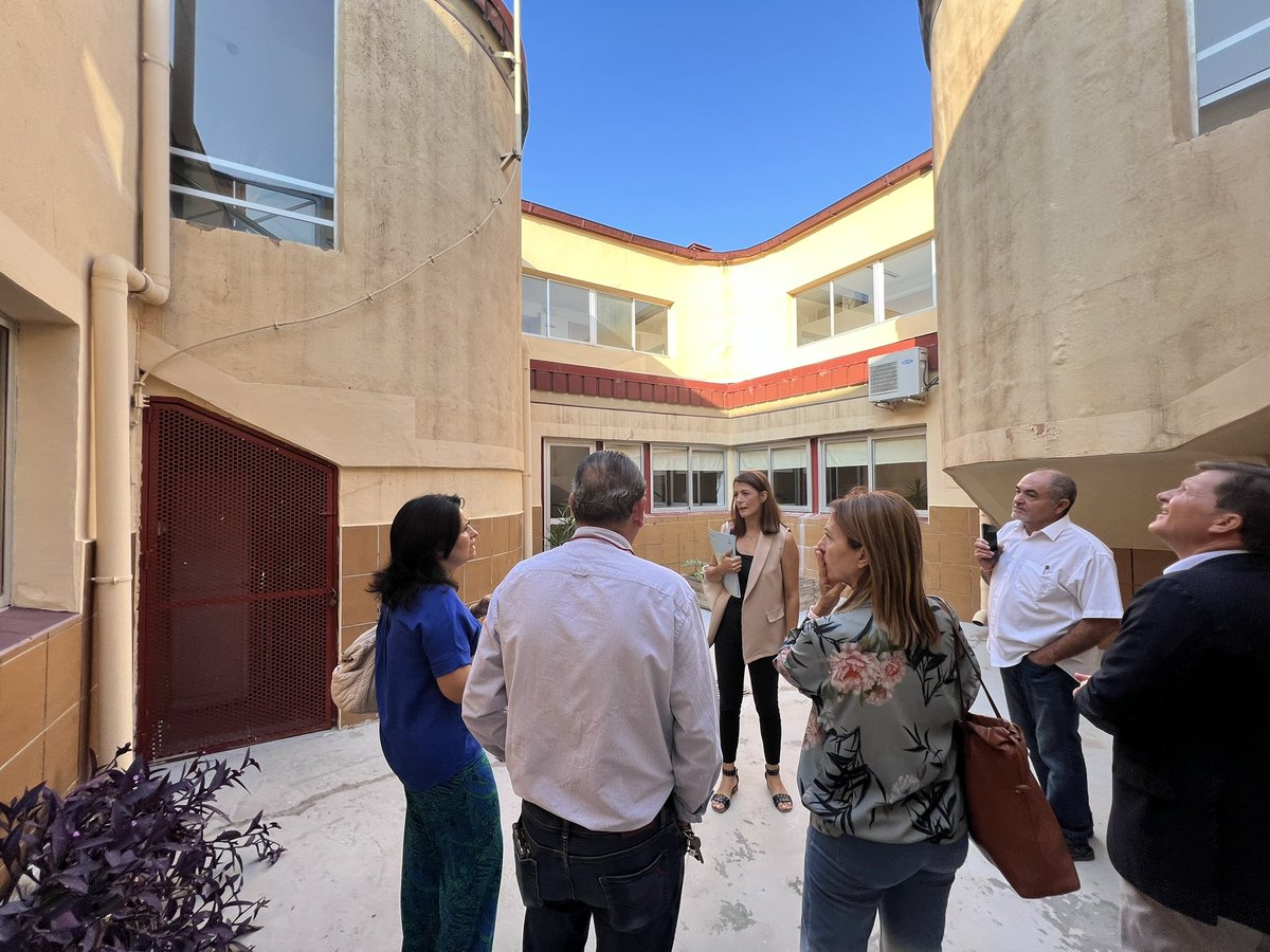 ppzarandona's tweet photo. El miércoles nos acompañó la concejala de Educación Belén López para visitar la ubicación donde instalar nuestra sala de estudio y para ver nuestro colegio de San Félix y conocer de primera mano las demandas del mismo. https://t.co/2s6edfPBVq