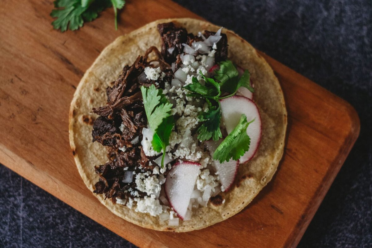 tacosflores_ct's tweet photo. Nothing better than some barbacoa 😍🌮 https://t.co/1qqm8vFXpz