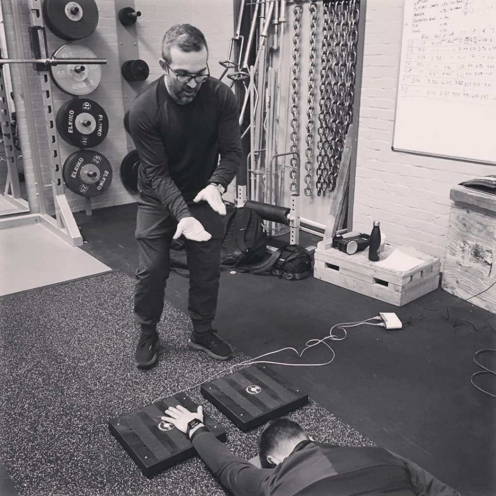 AthleteShoulder's tweet photo. To get the best information from the ASH Test, the test protocol is extremely important.
ㅤ
Head to the link in our bio to learn more 📎
ㅤ
#athleticshoulder #ashtest #oldershoulder https://t.co/7rUeb5ElKm