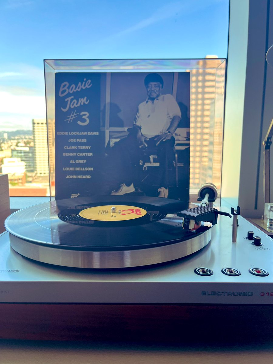 AwynCastro's tweet photo. Listening to Basie Jam #3 this #jazz Saturday morning!
Recorded 1976 and released in 1979 on #PabloRecords label.
#CountBasie #EddieLockjawDavis #JoePass #ClarkTerry #BennyCarter #AlGrey #LouieBellson #JohnHeard https://t.co/RSwKw3FFQJ