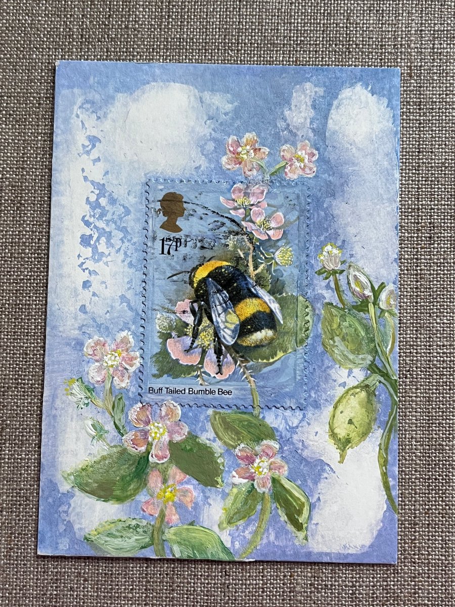 JillingsTonia's tweet photo. Buff Tailed Bumble Bee 
https://t.co/PA8RXwhIGV 
#bufftailedbumblebee
#bumblebee
#PhilatelyCommunity
#PhilatelyLove 
#commemorativestamps
#specialstamp 
#postalstampoint https://t.co/cL7sihLdOR