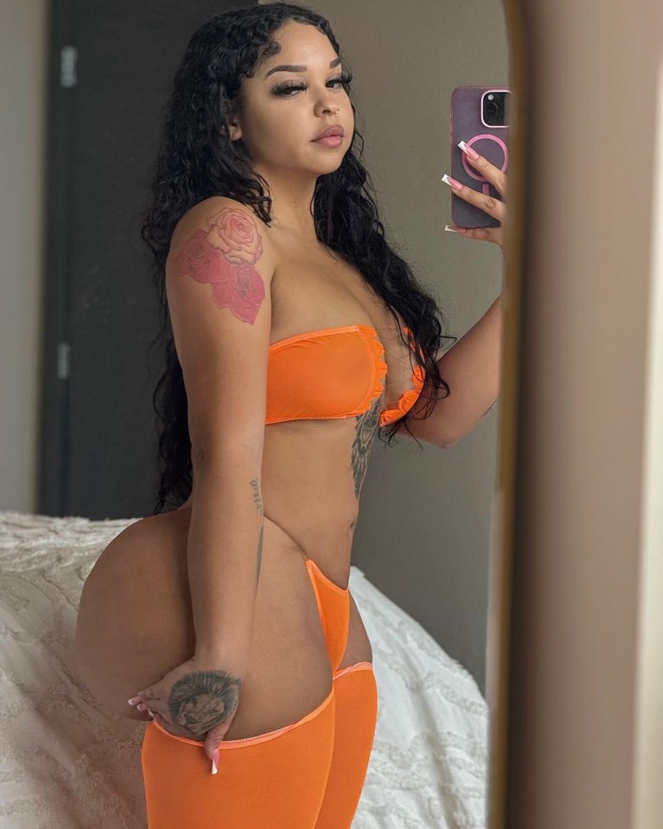 irisgalore's tweet photo. 🎃 spice https://t.co/y2hr30jEMb
