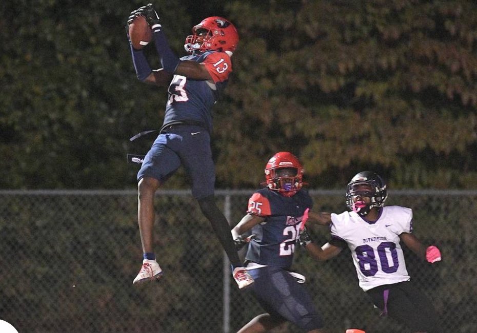 DyllanJones_'s tweet photo. Great win last night,  back to back 70-0 wins, and  3-0 in conference!!!
Last 2 games stats: 2 interceptions, 8 tackles, and 1 PBU @jsc613 @AJLOVE1515 @ACoachKing @CoachSause 
https://t.co/qEdjbUKrzy https://t.co/6K3UEHP5oP