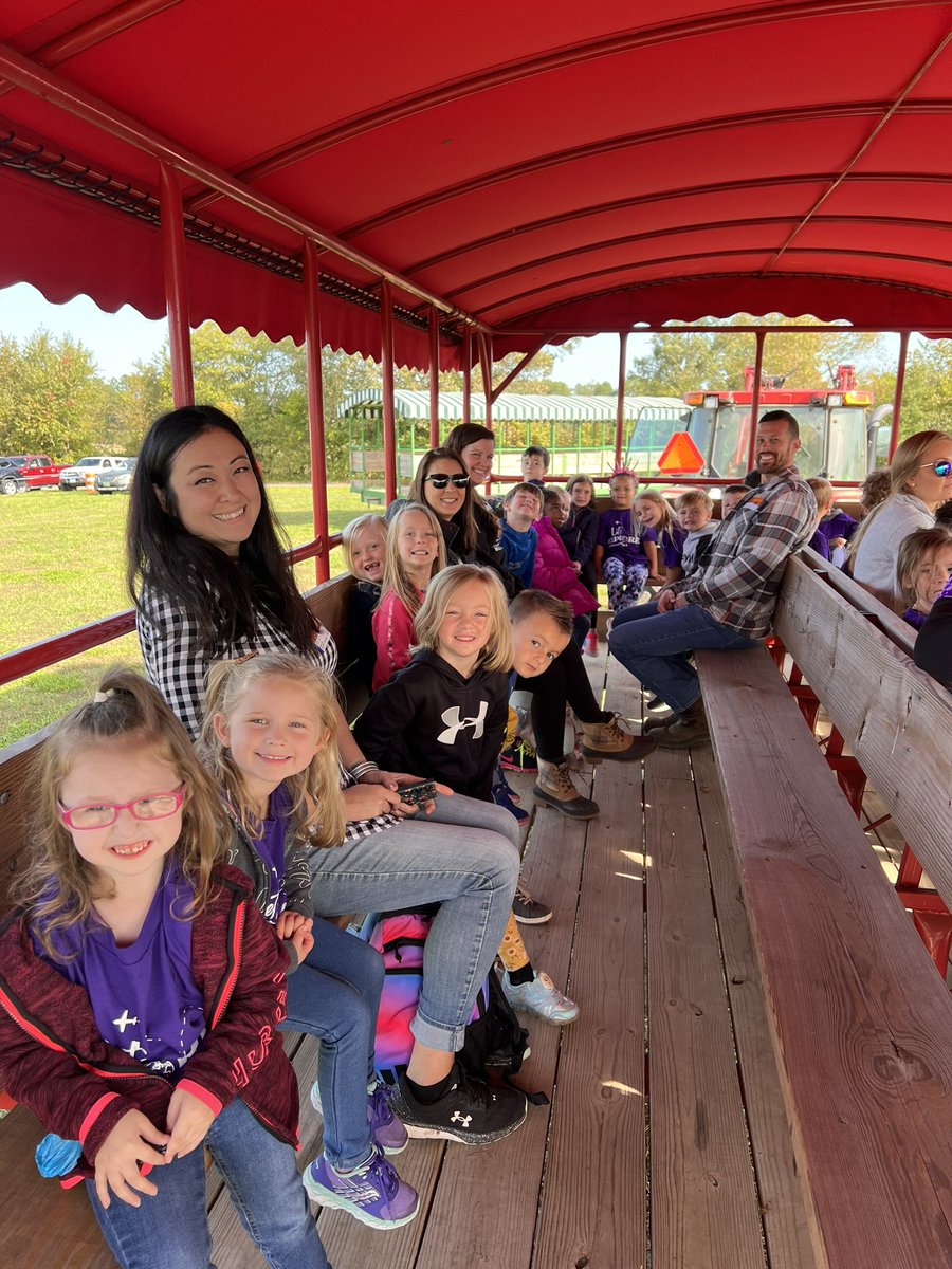 We had a great field trip to the pumpkin patch! 🎃 <a href="/Poca_ES/">Tom Sulzer</a>