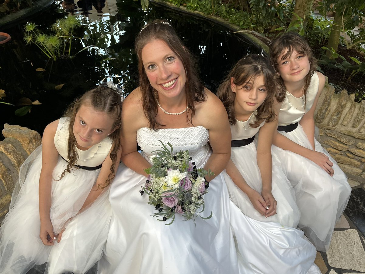 SETschritter's tweet photo. A few more photos of the wedding.
The service was the entrance song, a prayer, views, rings , another prayer, the pronouncement, and then dinner, lol!
Great night! Perfect venue. #comoparkconservatory #weddingday #weddings #amauthor #writingcommunity https://t.co/87xPukiDwp