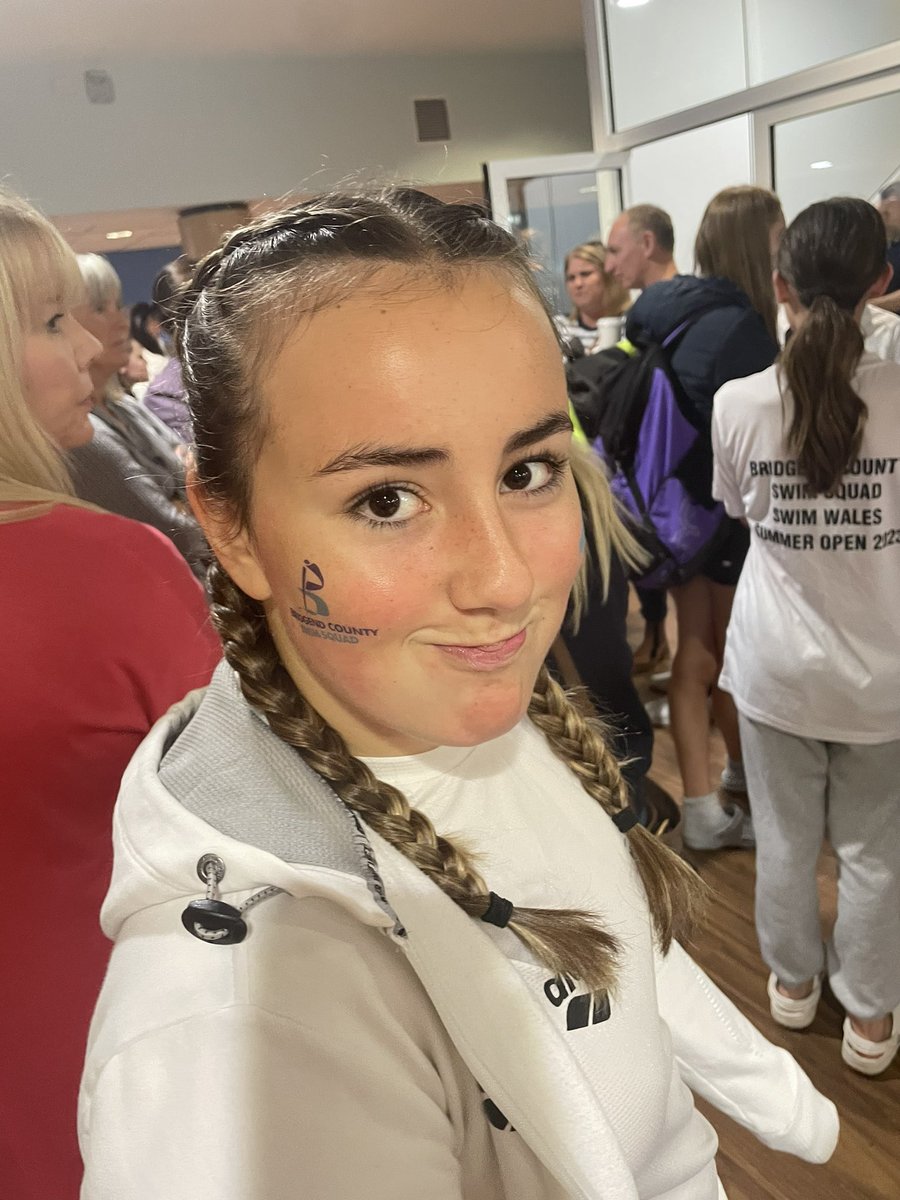 EmilyGodsell's tweet photo. This one is ready to compete for @bridgendcounty U13s girl team. #Freestylerelay #IMrelay #100mButterfly https://t.co/WfyNUssvBS