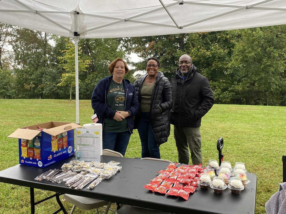 Thanks to everyone who stopped by our <a href="/wlhsptsa/">WLHS PTSA</a> fundraiser at today’s #WildeLake Fall Festival. A little rain couldn’t keep us down! Thanks to Ingrid, Meg, and Patrick to staffing the booth. 
<a href="/hcpss_wlhs/">Wilde Lake HS</a> #VibrantWildeLake