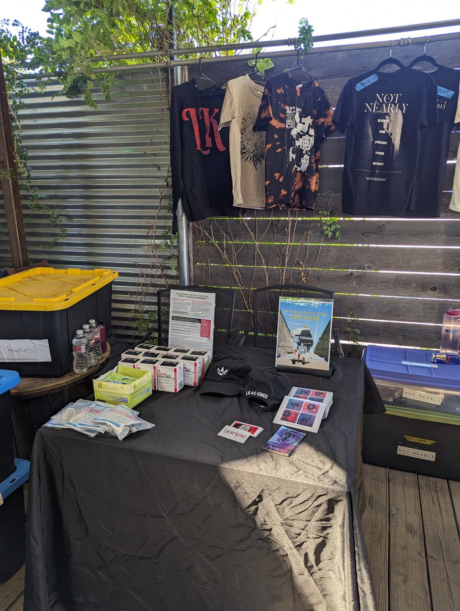 LILACKINGS's tweet photo. DENTON!!!
We are set up and ready over here at #PlusFest
Make sure to stop by and say hi as we wait to go on at 6:40! https://t.co/TiqtIBbftP