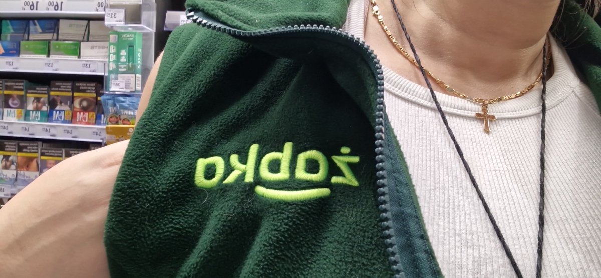 LUNNKA44's tweet photo. @wiadrojuli Konkurencja koleżanko 😎🐸 https://t.co/UaYgYskUub
