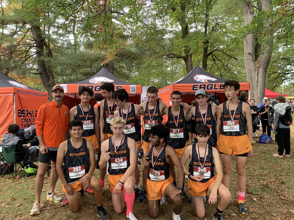CoachRickert_BC's tweet photo. JV “B” team was 5th out of 13 teams in today’s Burnt Hills Invite at Saratoga Spa. Henry Blendell, Grant Rinckey and Mikolaj Wloszczynski were 31st, 32nd and 34th respectively. Lots of hardware and PRs! @BCSDAthletics #longorangeline https://t.co/A4Zjf6XwuX