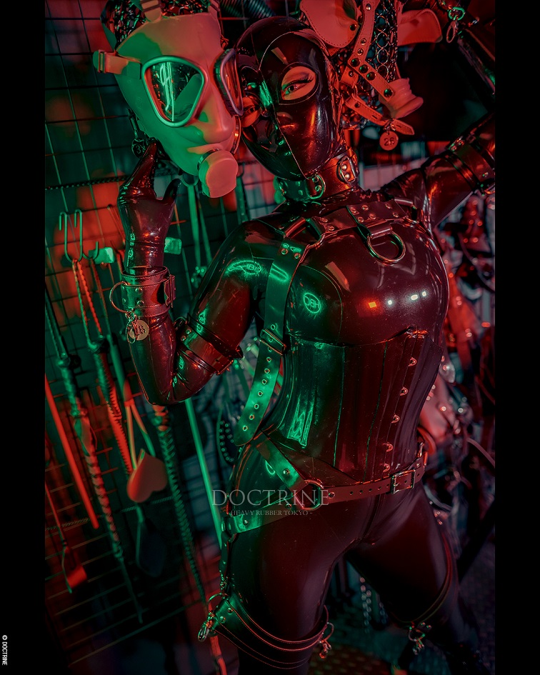 doctrine_rubber's tweet photo. DOCTRINE - Heavy Rubber Tokyo - 
Model:Siron @siron_latex
Photographer:Seraph.M
Thanks:Hinako @mistresshinako
Location:HBC Photo Studio Uguisudani @PhotoHbc
・・・
 https://t.co/vS70J3Eh5X
 https://t.co/2H2av3PO7h
 https://t.co/mCJ4shGED7
・・・
DOCTRINEでは、モデル募集だけでなくタイアップやコラボレーションでの作品作りもしていますので関心ある方はご連絡ください。

女性エントリー
https://t.co/MKVIzmbucH

男性エントリー
https://t.co/2VooDbcfXJ