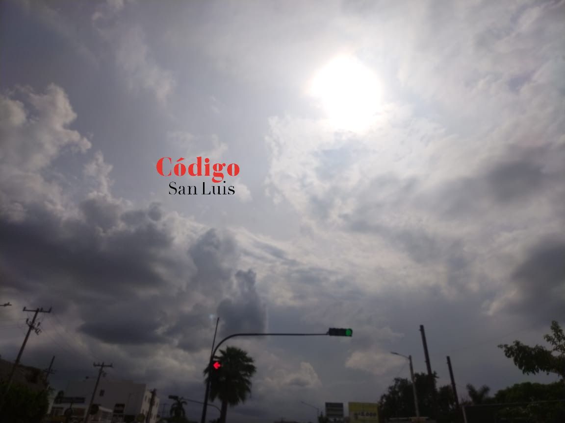 codigosanluisi's tweet photo. #EclipseSolar 

Eclipse solar en Ciudad Valles 

#Noticias #NoticiasSLP https://t.co/kLpW228Ifw