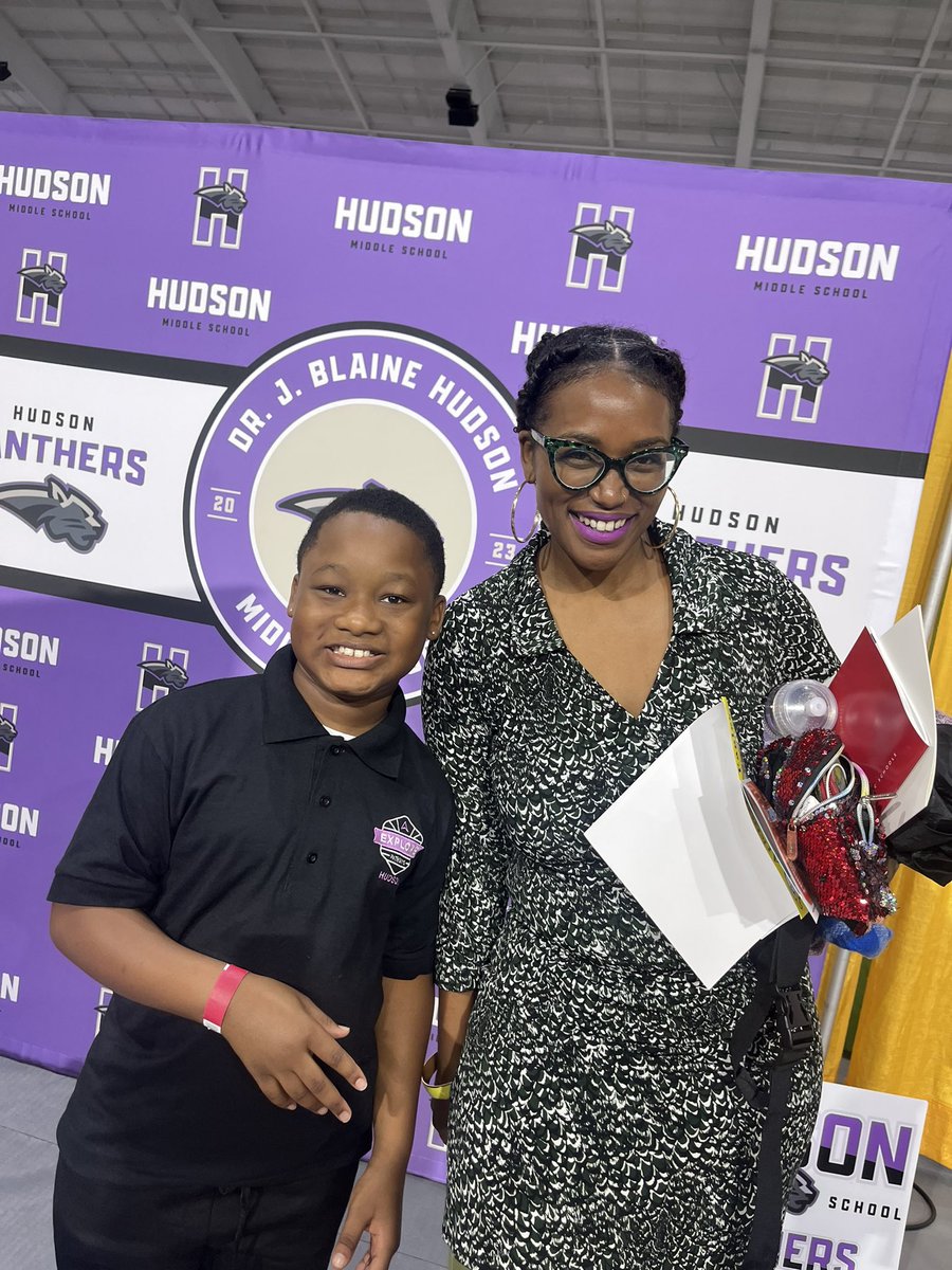 HudsonMiddleS's tweet photo. We were glad to see so many stop by our booth today during Showcase of Schools🖤💜🖤@JCPSKY @JCPSFoundation https://t.co/nRJxzpHMkO