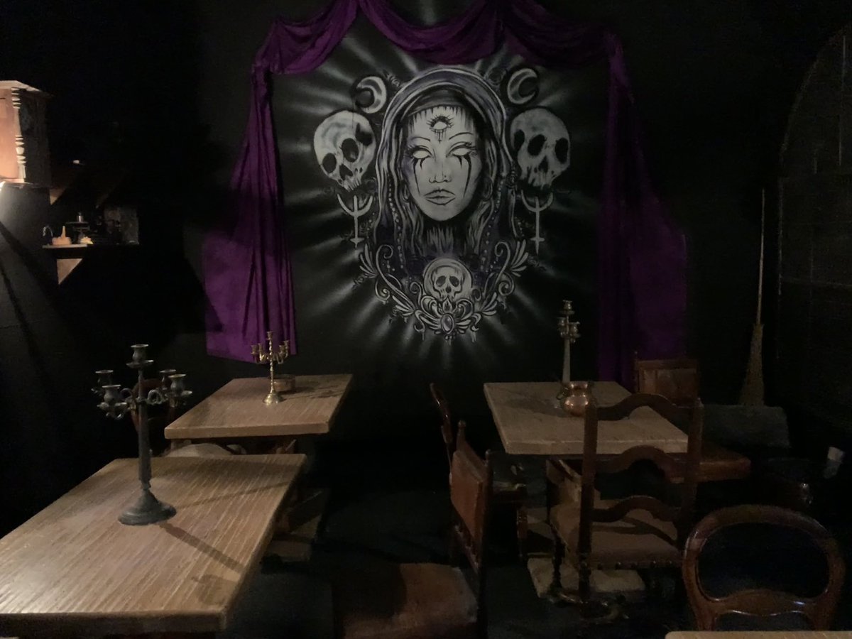 ThomasThePooh's tweet image. Erstmal Pause machen
#Traumatica #WitchingHour