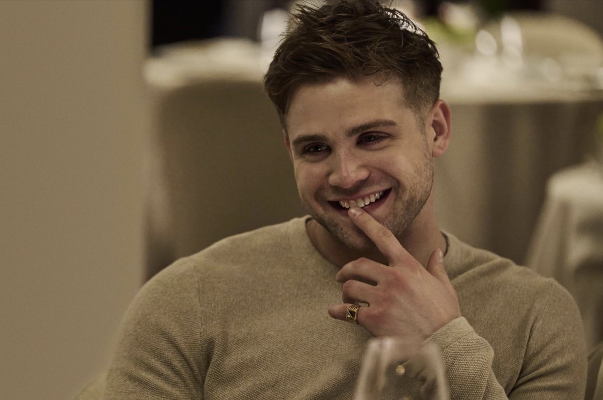 Who's been listening to our White Lotus ‘casts? Love to hear your thoughts on things we've been talking about - gender, sexual politics, flirting vs. harassment, etc. 
Or just let us know your thoughts about S2E4 "In the Sandbox", which we'll be recording on tomorrow.
￼R, J, J