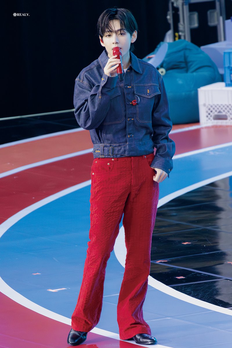 리얼뷔 REALV ✿ tweet media