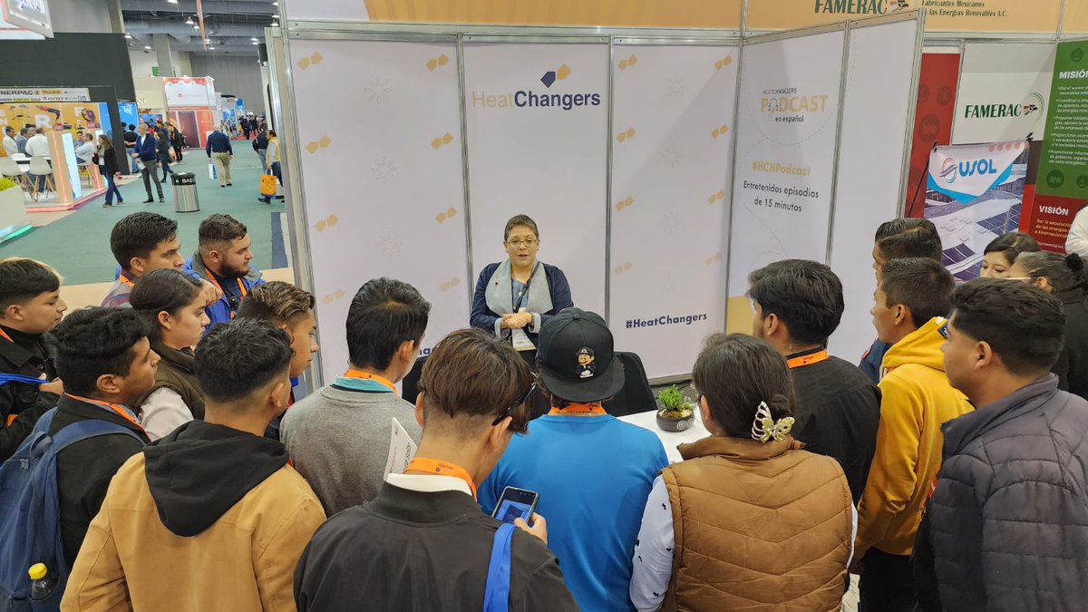 HeatChangers's tweet photo. Estudiantes y personas interesadas en energías renovables, visitaron el evento de #IntersolarMX 2023, donde los #heatchangers dieron a conocer las distintas campañas de comunicación sobre el #calorsolar e invitaron a más gente a escuchar el #podcast.
🎧 https://t.co/qZHevs52sI https://t.co/Bz8cKSvrUm