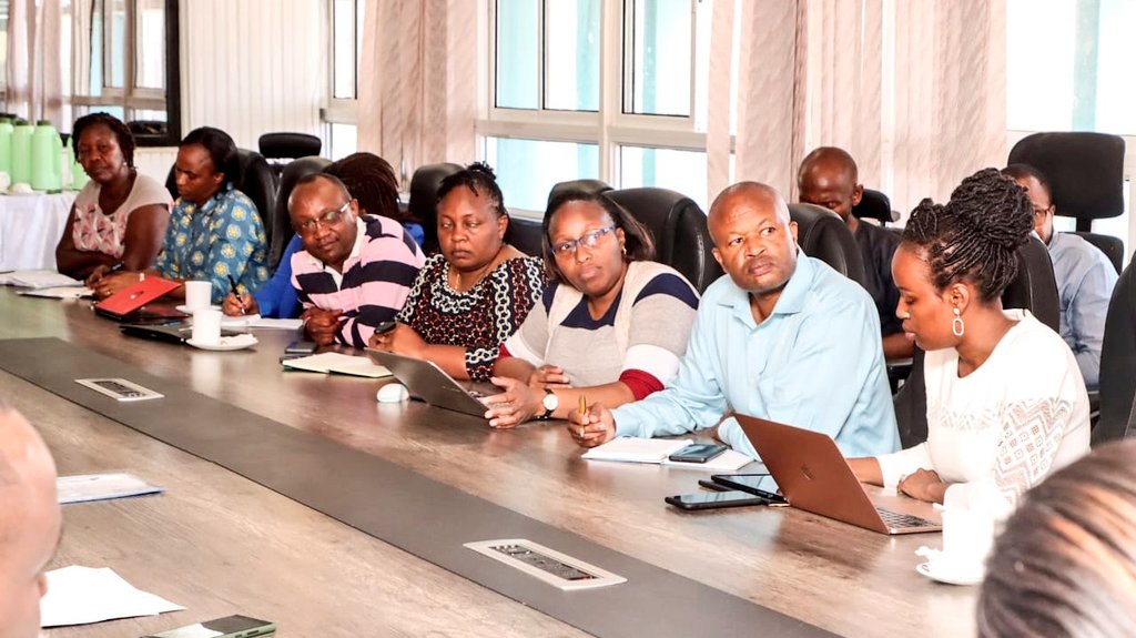 Team <a href="/MOH_Kenya/">Ministry of Health</a> working through the weekend preparing for the UHC launch in Kericho County. #AfyaNyumbani