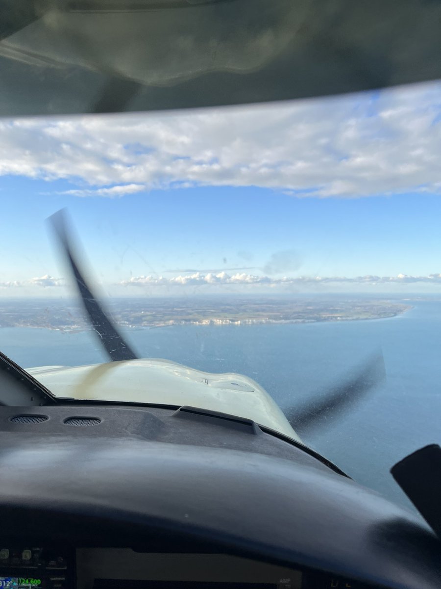 robdimond's tweet photo. First international flight! https://t.co/2dDEf77QAL