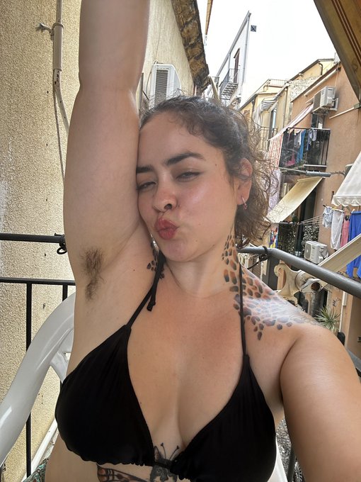 Hairy Lola or stoner Lola?😻😈 https://t.co/wPf0FTFKkx<a href="/tag/hairypussy"class="tags"><span>#hairypussy</span></a><a href="/tag/hairyarmpits"class="tags"><span>#hairyarmpits</span></a><a href="/tag/hairywomen"class="tags"><span>#hairywomen</span></a><a href="/tag/hairygirls"class="tags"><span>#hairygirls</span></a>