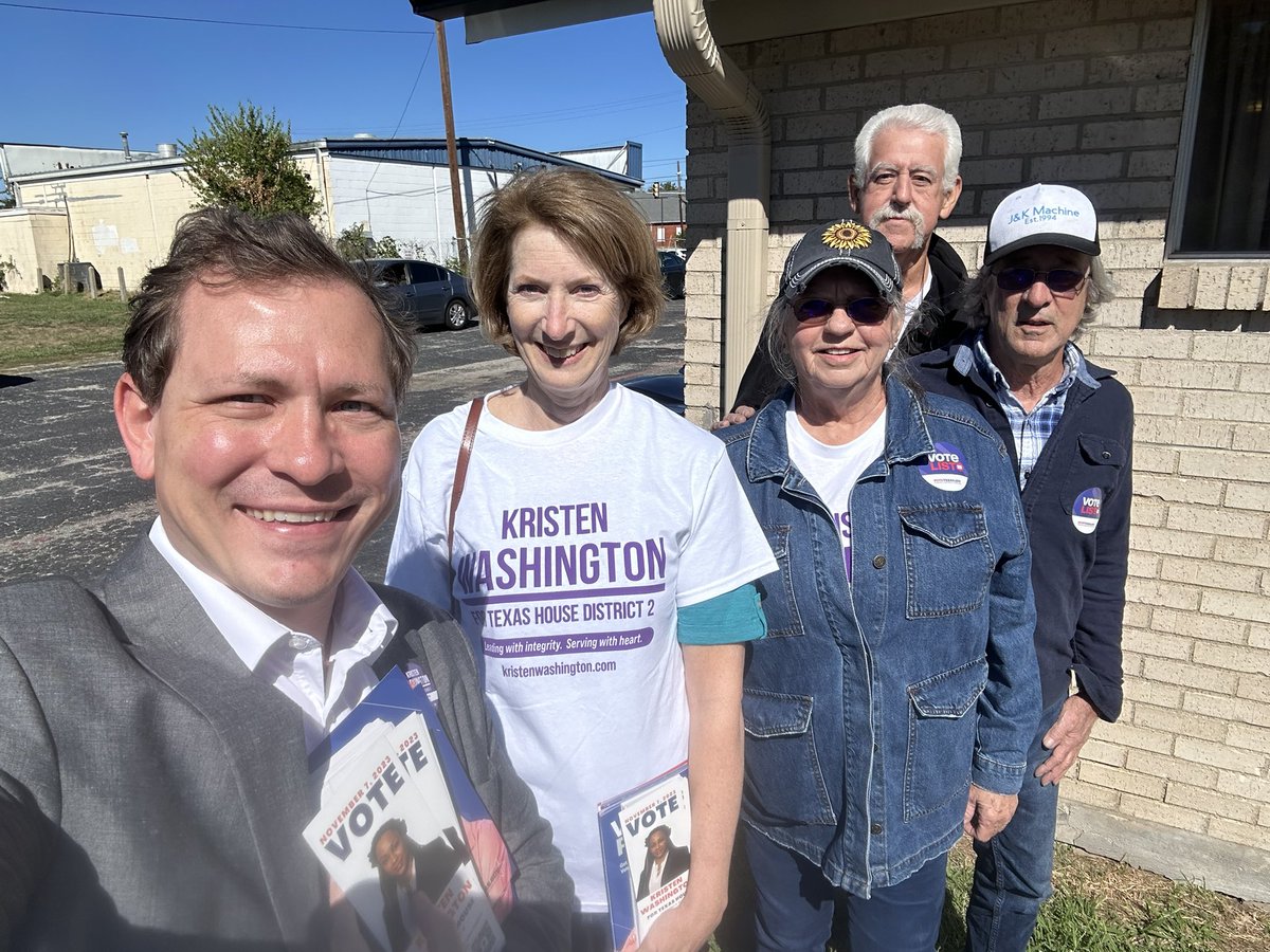 MrCodyGrace's tweet photo. Block walking for @KWashington4HD2 with @VikkiGoodwinTX . Kristen’s special election is THIS November. Get out and vote
#txhd2
#txlege https://t.co/OPycOnySLO